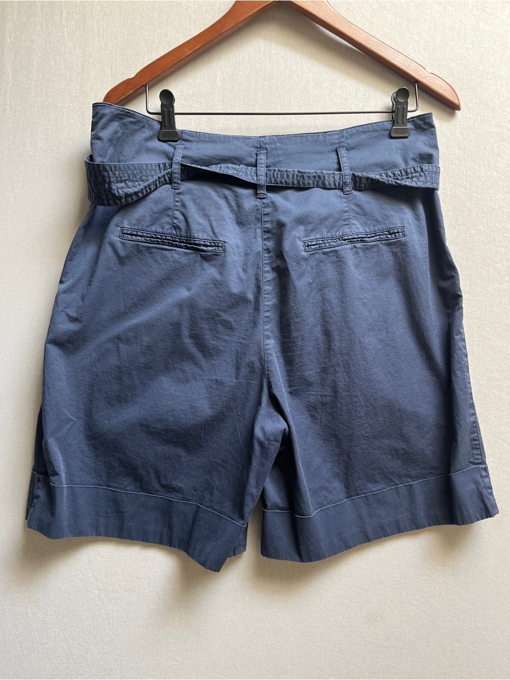 Raffaello Rossi Lillit Navy High Rise Belted Pleated Shorts Size 40 (US 8/10) - Picture 2 of 9